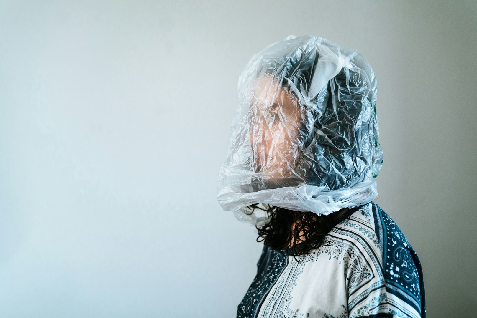 Mikroplastik mamy we krwi. Najwięcej jest go u osób po udarze