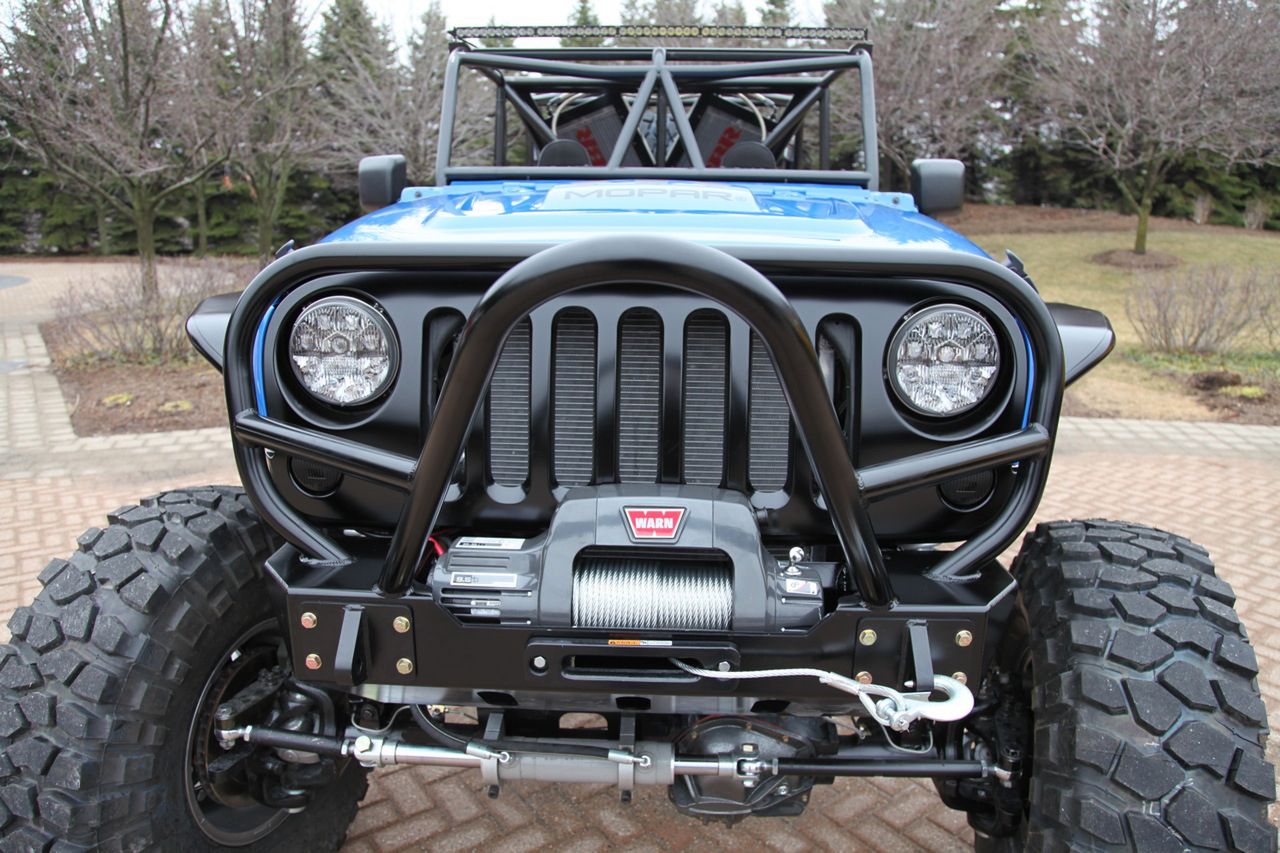 Jeep Wrangler Blue Crush - tuning według MOPAR [odsłona 1]