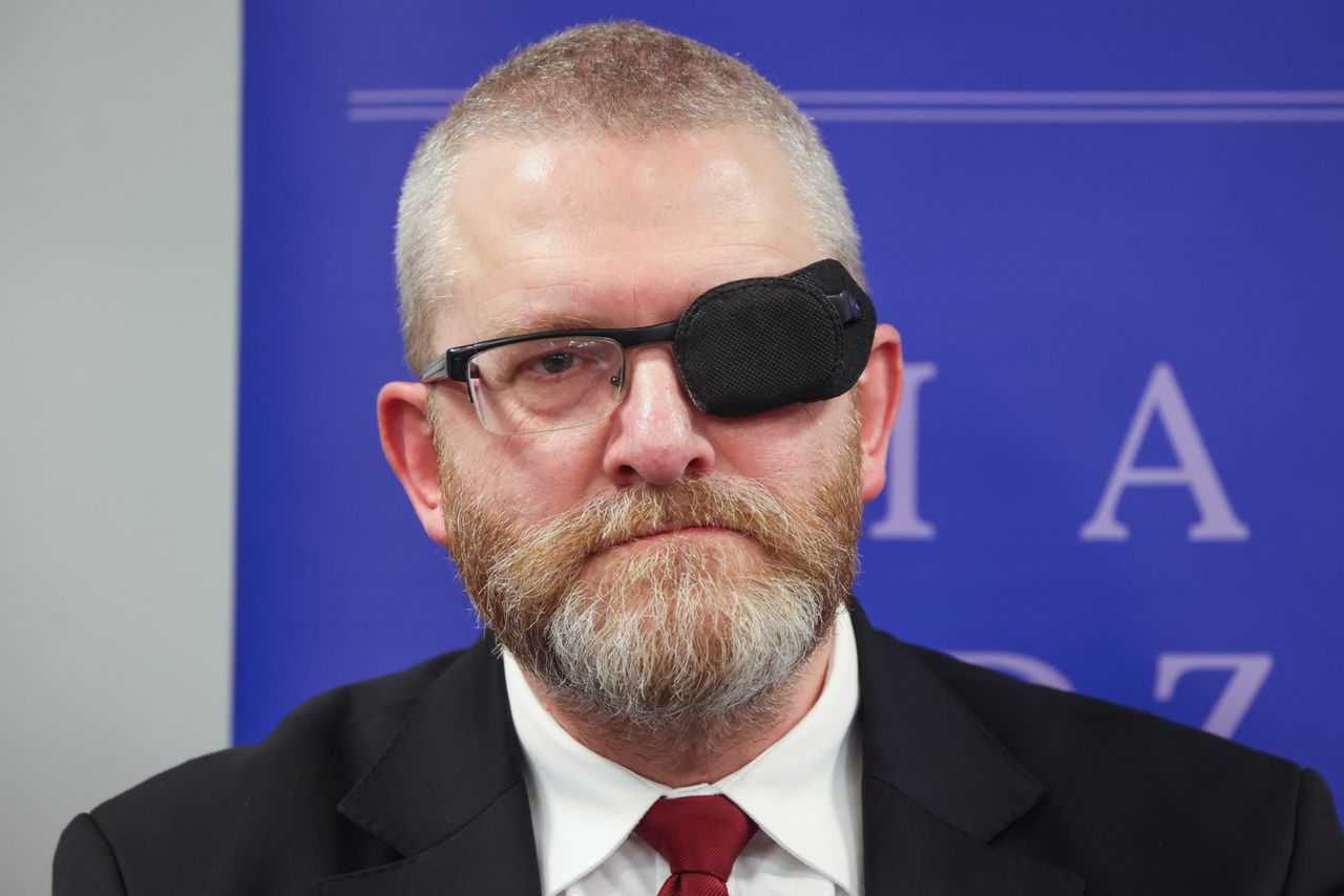 Prof. Dudek ostro o partii Brauna. "Ekstremiści różnej maści"