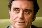 Ian McShane królem Nicholasa Houlta