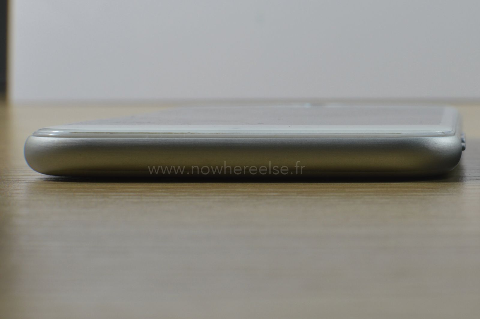 Wymiary i wygląd iPhone'a 6 ujawnione. Będzie tylko minimalnie mniejszy od LG G2? 19