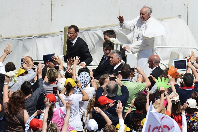 Papież mówi o narastającej fali przesladowań chrześcijan