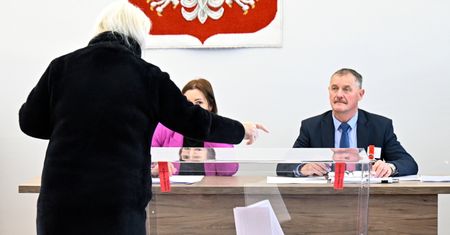 II tura wyborów prezydenckich 2025 - kiedy głosowanie? Kandydaci i najważniejsze zasady