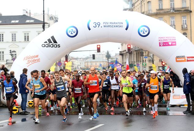 Start 39. PZU Maratonu Warszawskiego. Fot. PAP/Leszek Szymański