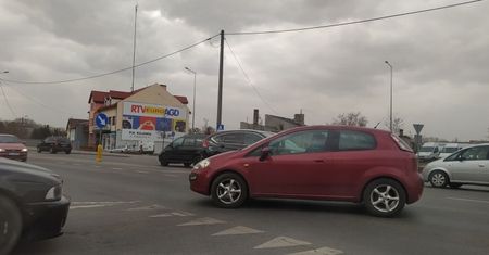Dwa badania techniczne auta w ciągu roku? To może dotyczyć milionów kierowców