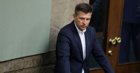 Gorąco wokół składki zdrowotnej. "Opór Lewicy jest nieistotny"