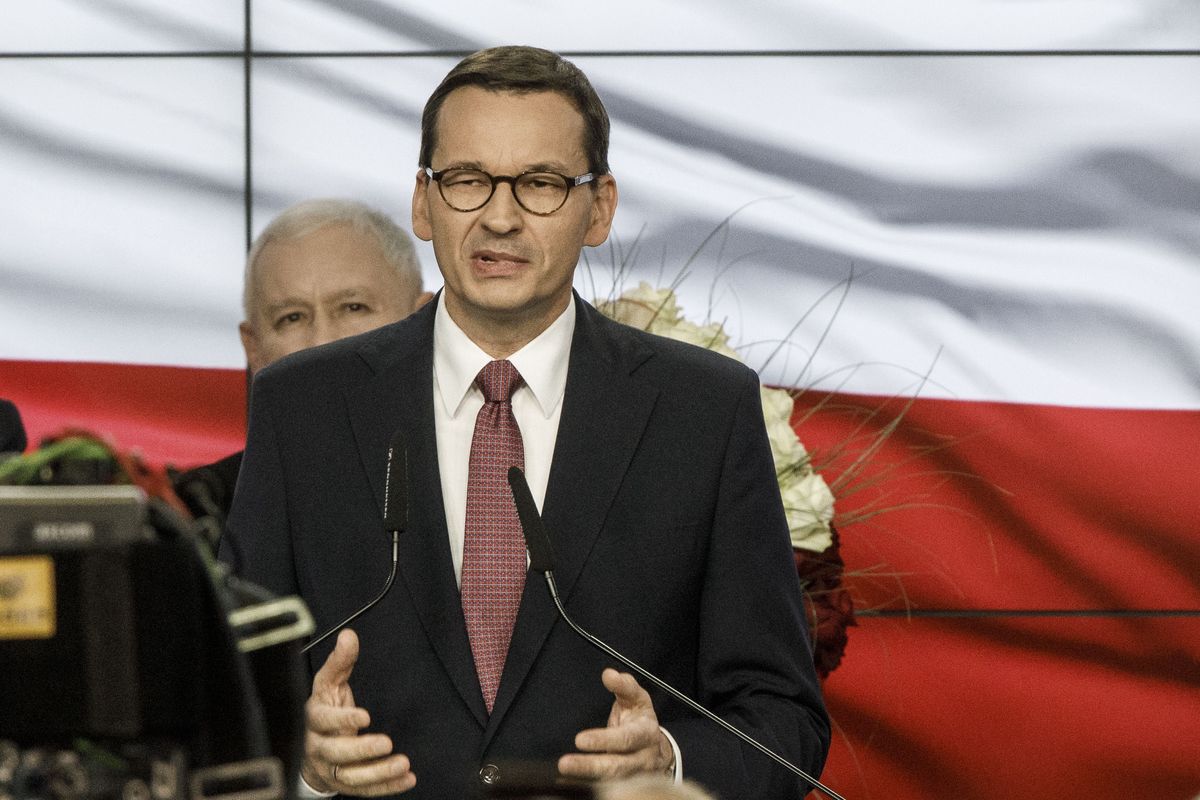 Koronawirus w Polsce. Premier Mateusz Morawiecki apeluje. "Stop fake newsom"