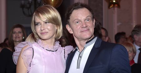 Żona Cezarego Pazury nie chciała go wpuścić do domu. "Jesteś nawalony, męcz się"
