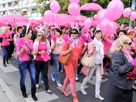 "Piersi w Mieście" - Marsz Różowej Wstążki w Warszawie