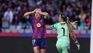 Pajor "okradziona" z hat-tricka? Tak mówi o nieuznanej bramce