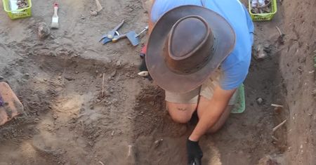 Kości, stare mury i zagadka sprzed wieków. Wielkie odkrycie archeologów przy kościele