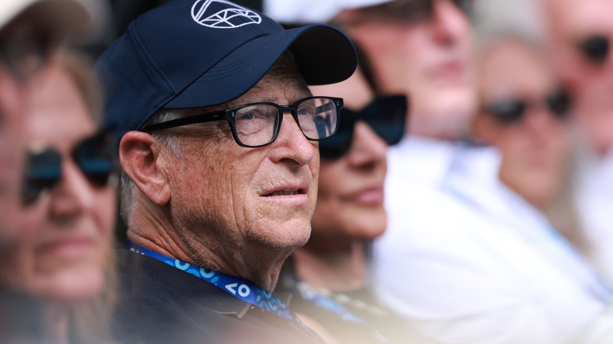 MELBOURNE, AUSTRALIA - JANUARY 31: Bill Gates watches the Women's Doubles Final between Anna Danilina of Kazakhstan and Aleksandra Krunic of Serbia and Elise Mertens of Belgium and Shuai Zhang of China during day 14 of the 2026 Australian Open at Melbourne Park on January 31, 2026 in Melbourne, Australia. (Photo by Lintao Zhang/Getty Images)