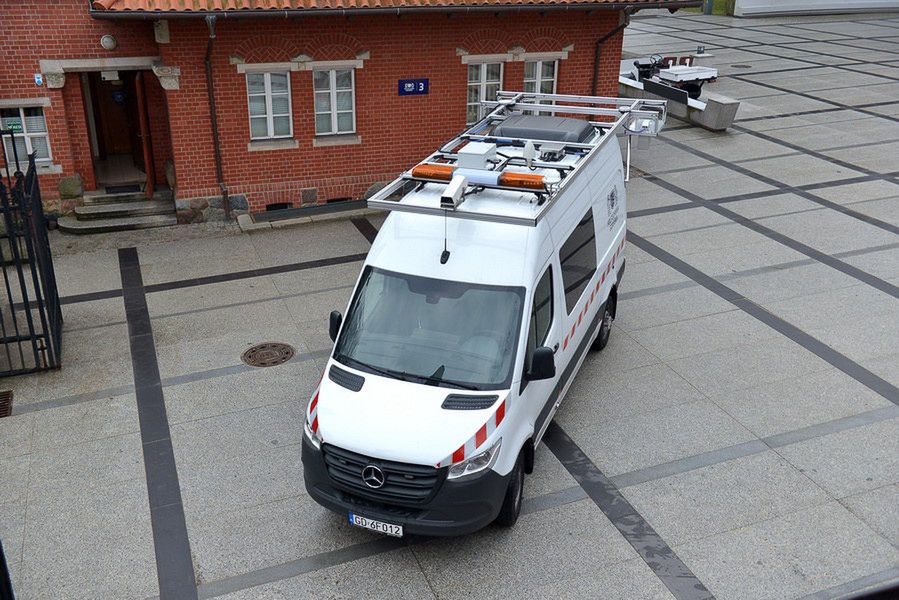 Dach pojazdu PG z systemem laserowym