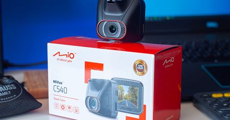 Dobre filmy z samochodu za mniej niż 300 zł - Mio MiVue C540