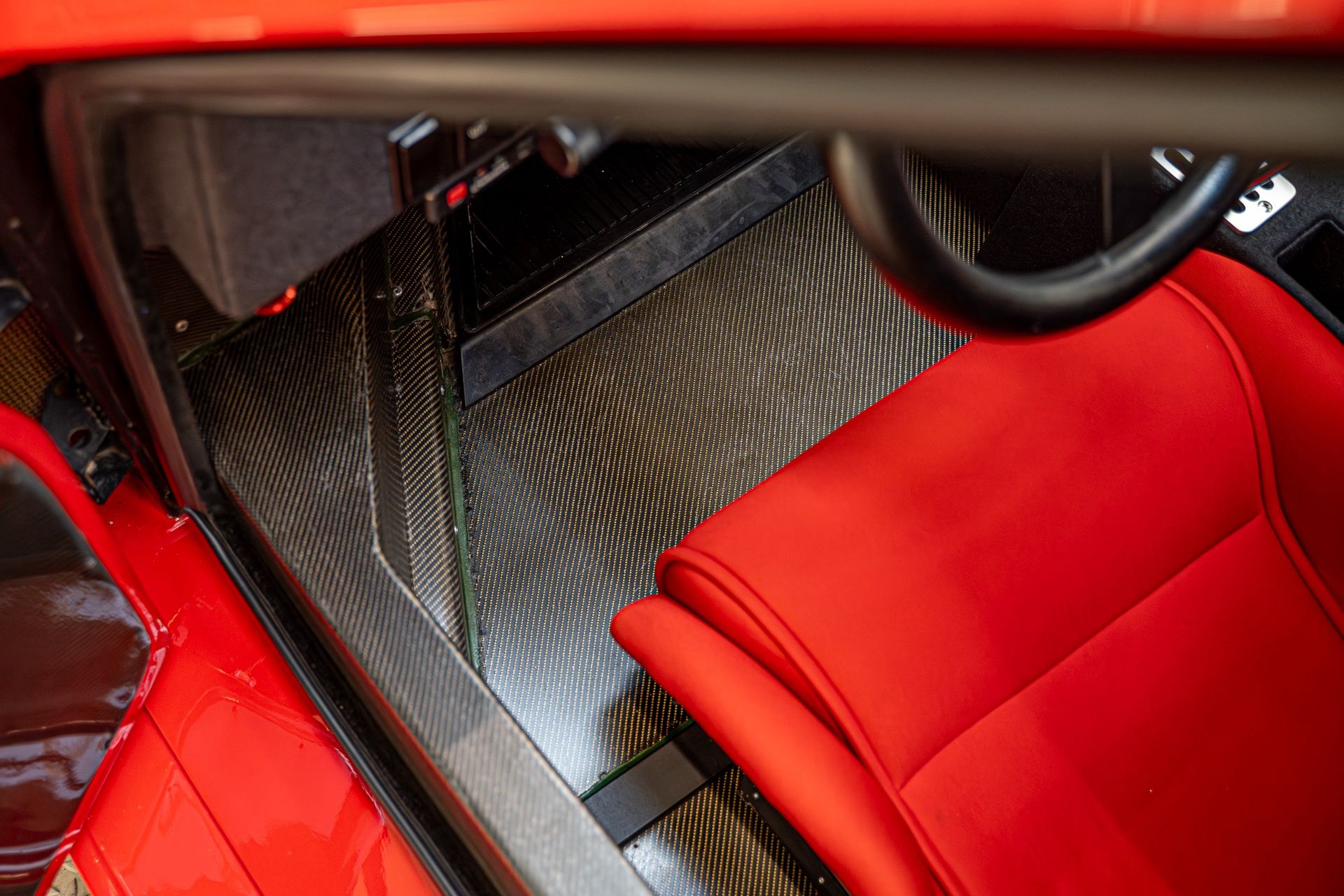 Ferrari F40 w Ferrari Katowice (1990)
