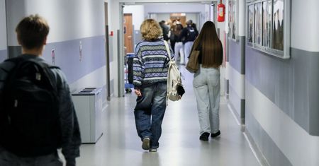 Zmusił ucznia do ogolenia głowy. Jest decyzja ws. dyrektora krakowskiego liceum