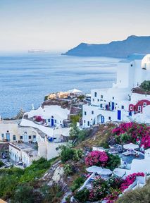 Santorini councillor asks residents to stay home to make space for tourists