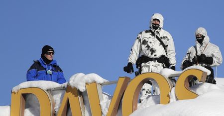 Szczyt w Davos. Atak zimy uratował Donalda Trumpa przed protestami przeciwników jego wizyty