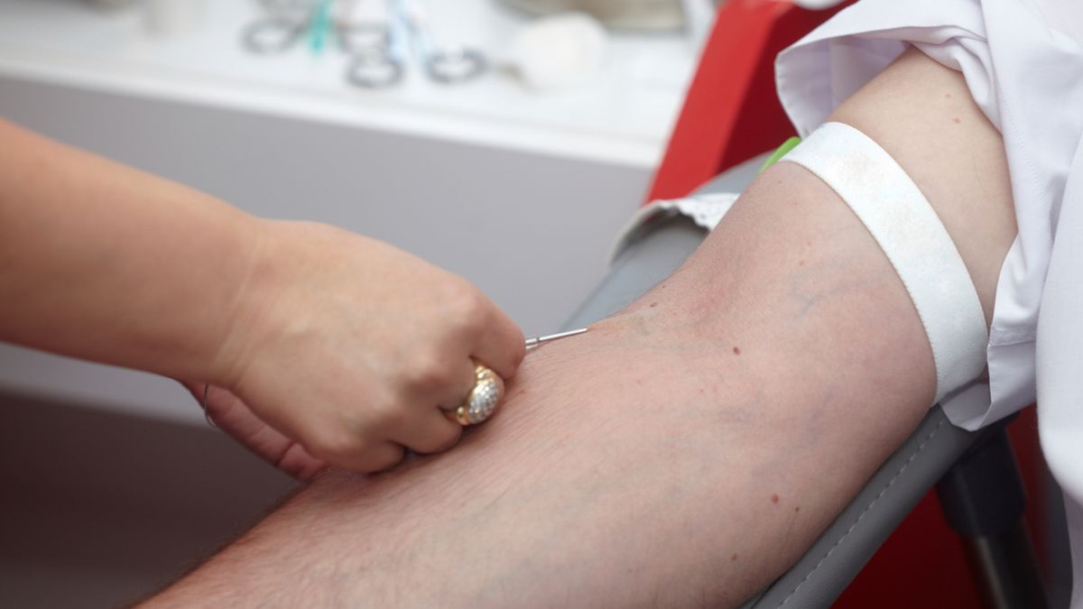 Erytrocytopenią określa się poziom erytrocytów poniżej przyjętej normy