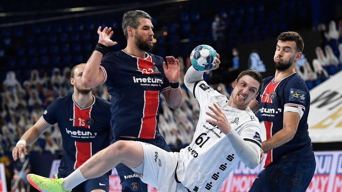 Getty Images / Oliver Hardt / Na zdjęciu: Hendrik Pekeler (w środku). Obok niego Luka Karabatic (z lewej) i Nedim Remili