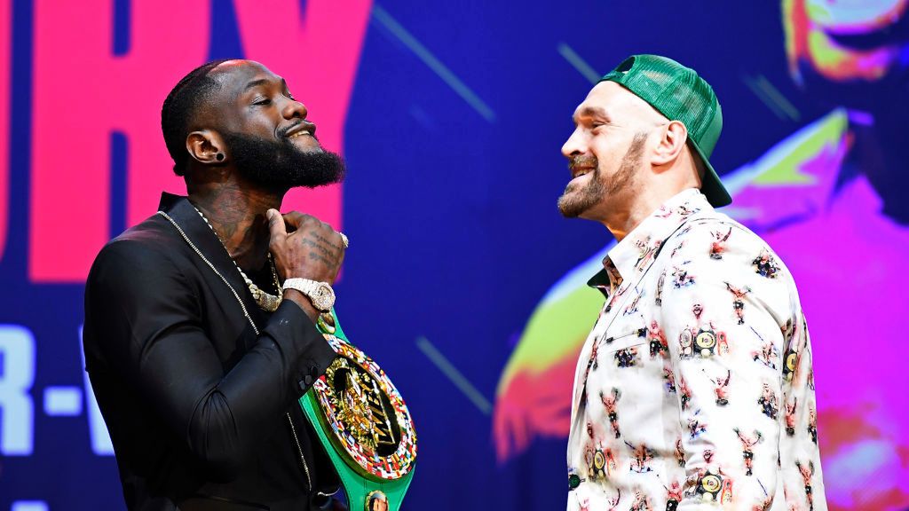Getty Images / Kevork Djansezian / Na zdjęciu od lewej: Deontay Wilder i Tyson Fury