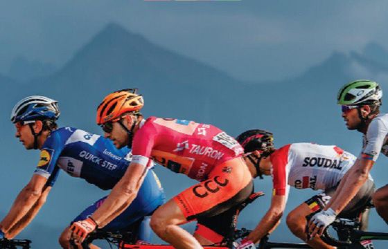 Wydanie "Business&More" mBanku w całości o sporcie, redaktorem naczelnym Michał Pol