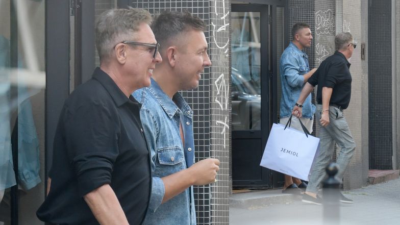 Izabela Janachowska pozuje przed butikiem Łukasza Jemioła