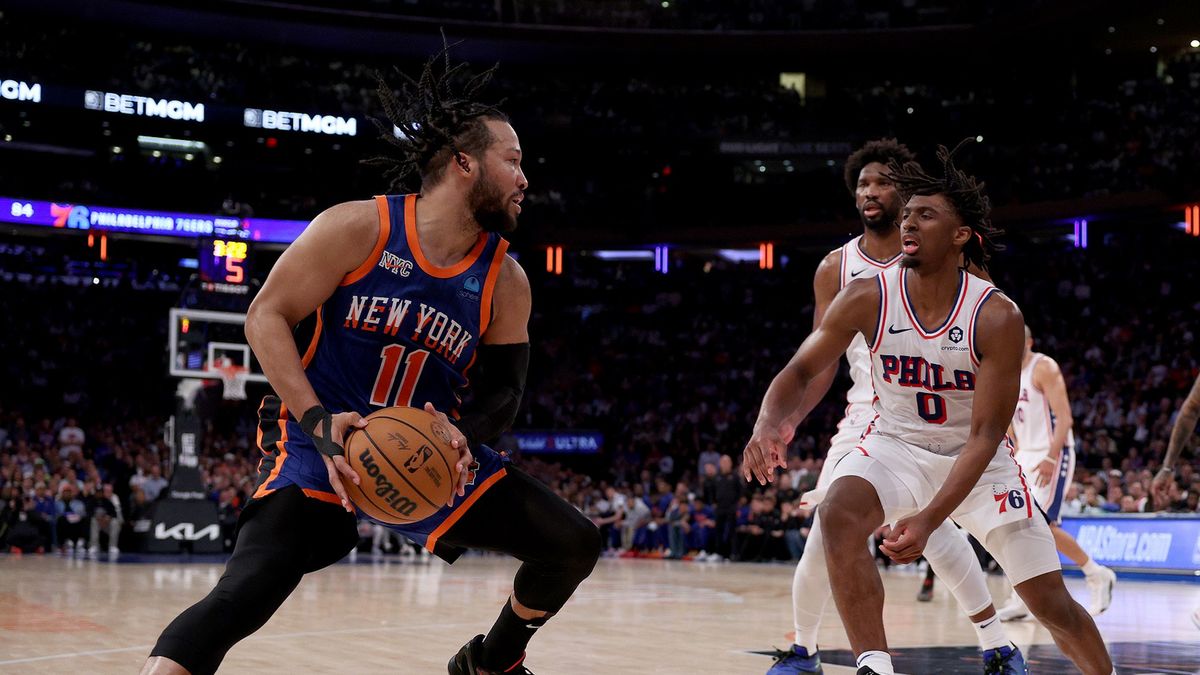 Getty Images / Elsa / Na zdjęciu: Koszykarze podczas meczu New York Knicks - Philadelphia 76ers.