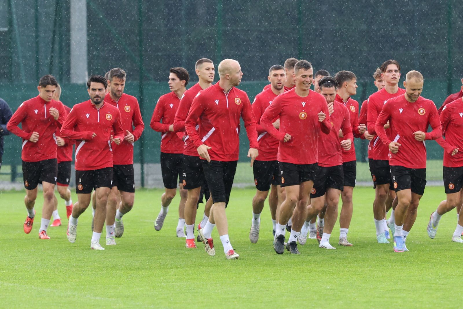 Pi�karze Widzewa
Marian Zubrzycki
pi�karska ekstraklasa, pi�karze, trening