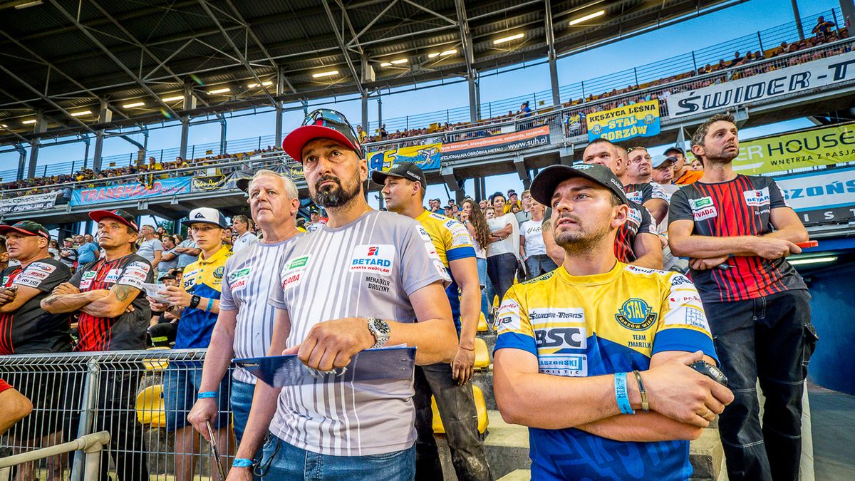 WP SportoweFakty / Tomasz Jocz / Trener Sparty Rafał Dobrucki (z lewej). Obok Paweł Zmarzlik.