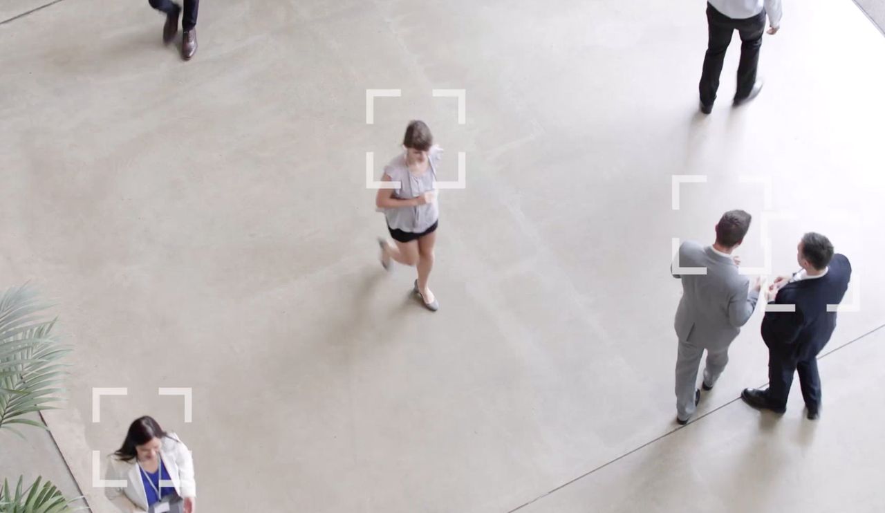 VR Office to koncepcja biura, które wykorzysta rozpoznawanie twarzy do profilowania klientów