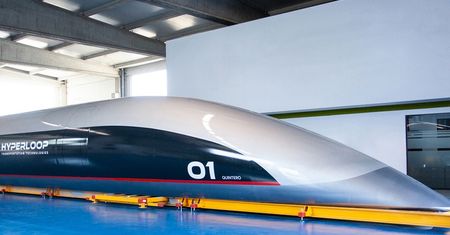 Hyperloop TT pokazało swoją kapsułę pasażerską