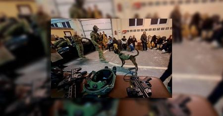 Roboty, psy bojowe i broń. Wyjątkowe spotkanie młodzieży z klasy mundurowej z lubelskimi kontrterrorystami