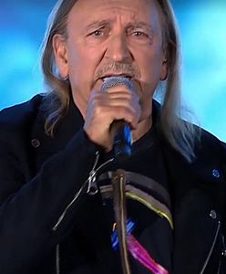 "Chroń mnie, Panie, od pogardy". Przejmujący występ Piekarczyka