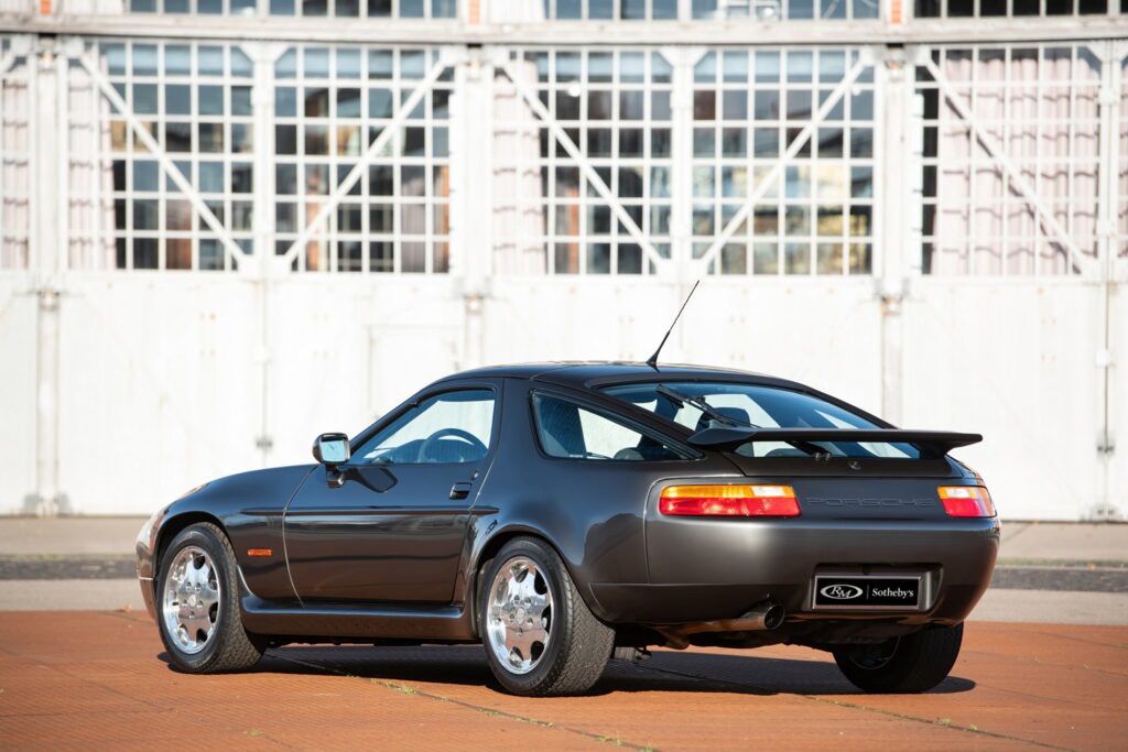 Porsche 928 GT Flachbau