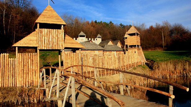 Niesamowita Wioska Fantasy koło Przemyśla. Jak zbudować takie cudo? [zdjęcia] 1