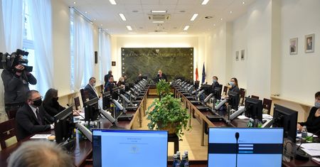 Awantura w KRS. Piebiak i Nawacki walczą o awans
