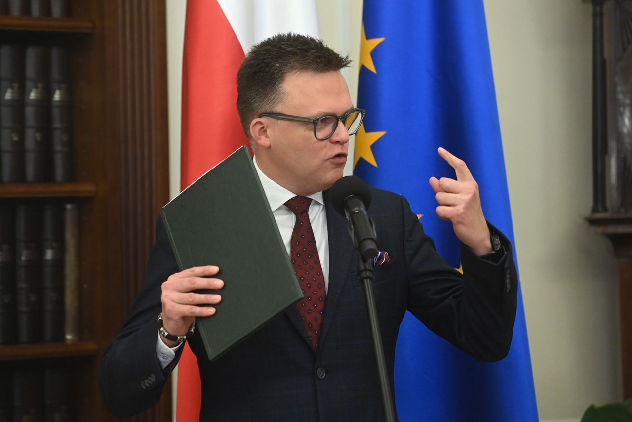 Hołownia do dziennikarza: robi pan pieniądze na ludzkiej krzywdzie