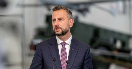 Polacy wrócą do koszar? Szef MON: "Tych głosów jest bardzo dużo"