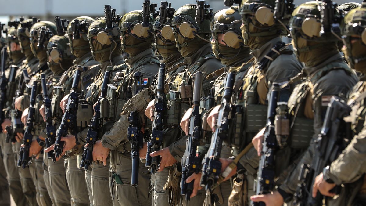 Od 1 stycznia 2025 r. Chorwacja przywraca obowiązkową służbę wojskową. Zamiennikiem może być służba w policji