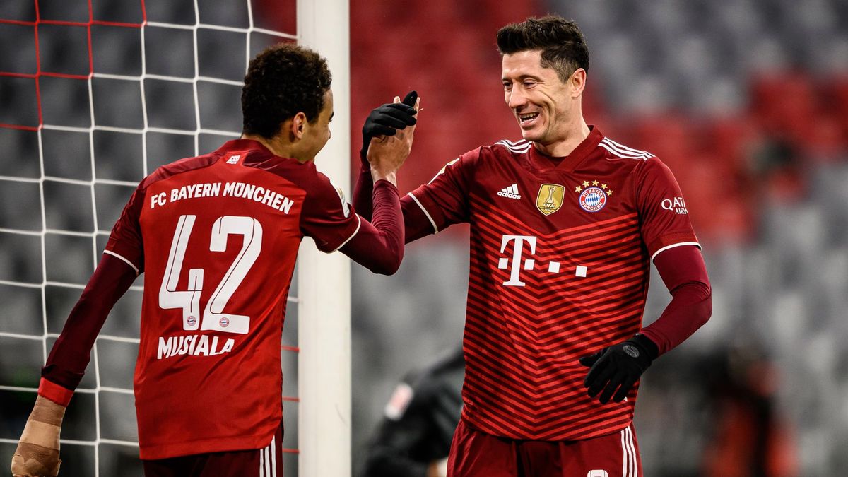 Zdjęcie okładkowe artykułu: Getty Images / Sebastian Widmann/Bundesliga/Bundesliga Collection / Na zdjęciu: Robert Lewandowski