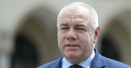 Teść Jacka Sasina się broni. Zaskakujące wyznanie może zaboleć zięcia