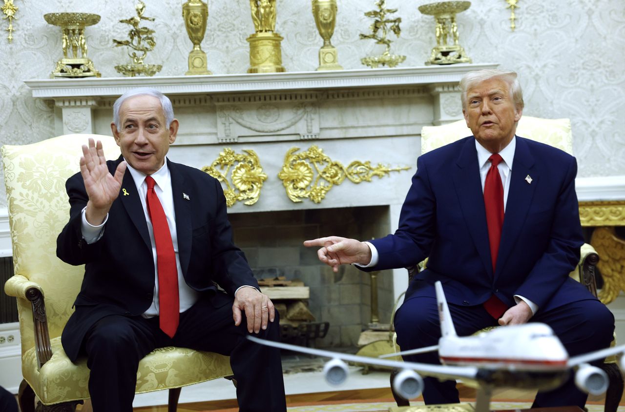 Israel arms clans opposing Hamas in Gaza - Netanyahu admits