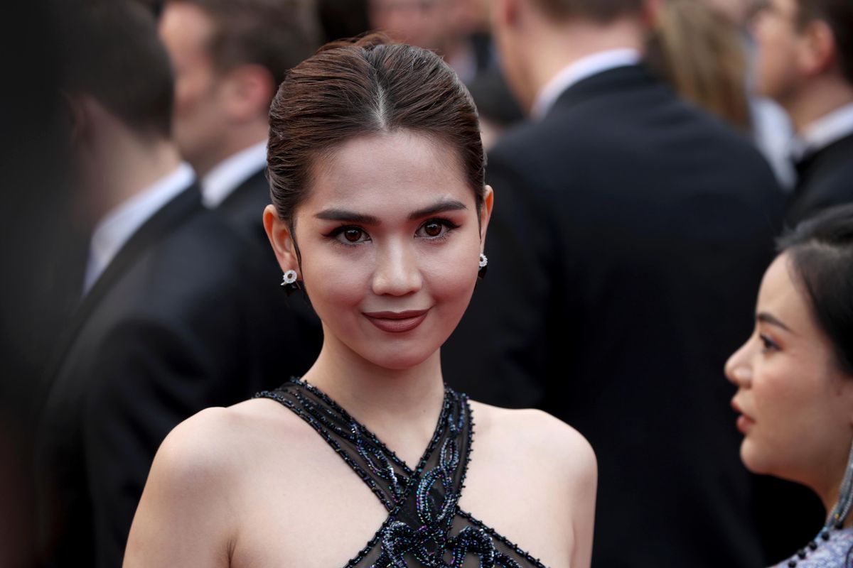 Wietnamska modelka pojawiła się w Cannes w odważnej sukience. Teraz może mieć kłopoty