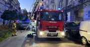 Warszawa: Pożar poddasza w 5-piętrowym budynku – ewakuowano 20 osób