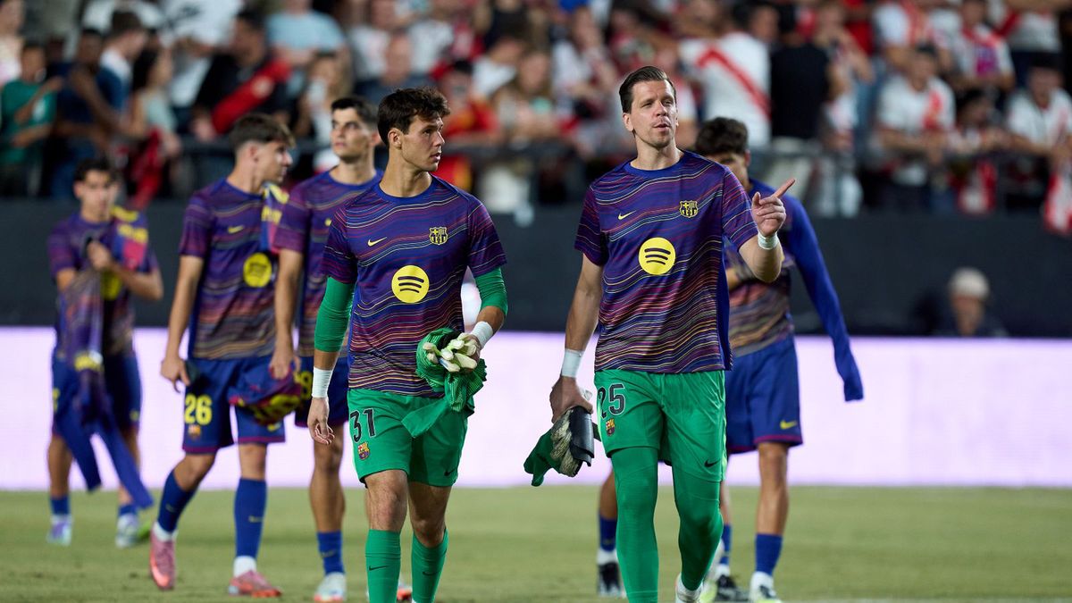 Getty Images / Angel Martinez/Getty Images / Na zdjęciu: Diego Kochen (L) i Wojciech Szczęsny z FC Barcelony
