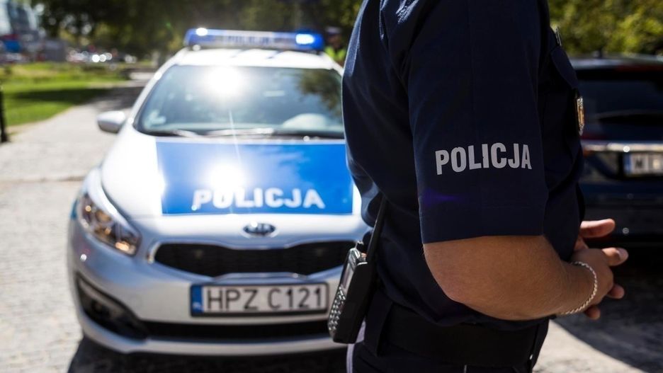 Zatrzymany policjant usłyszał zarzuty.
