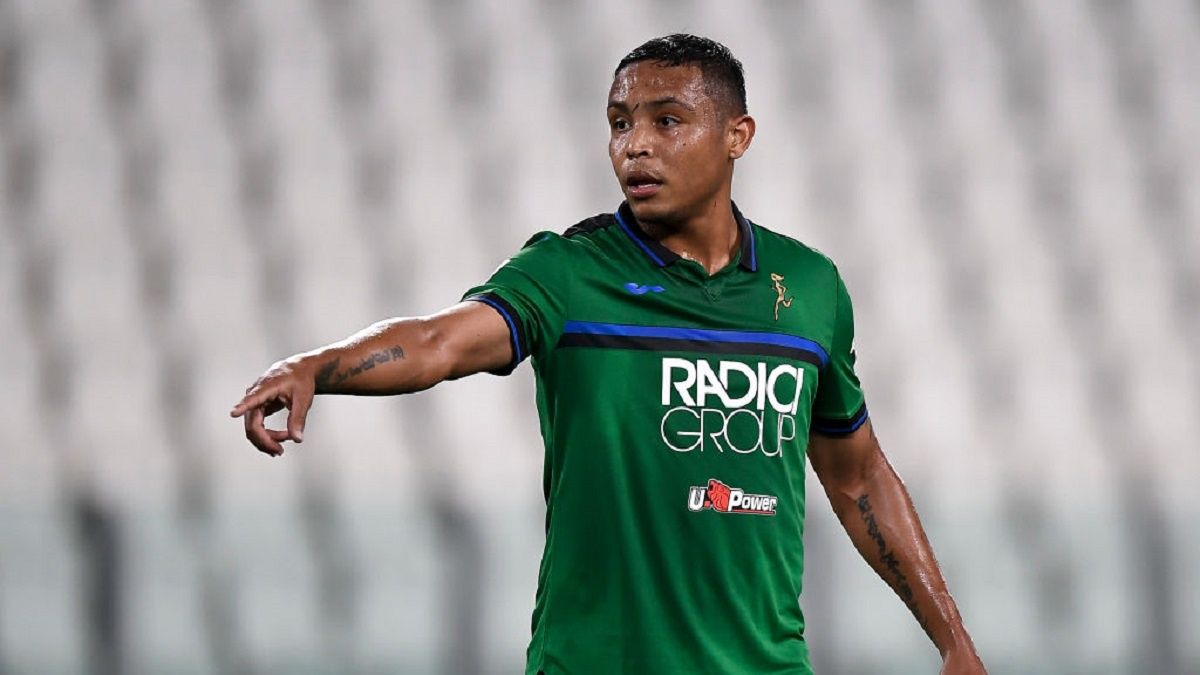Luis Muriel poślizgnął się i uderzył głową o brzeg basenu. 