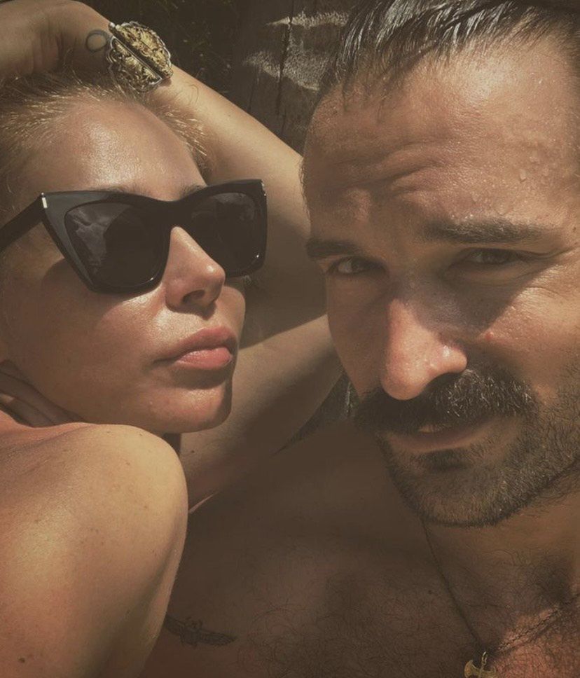 Kasia Warnke i Piotr Stramowski prażą się na słońcu