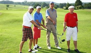 Towarzyska śmietanka na polu do golfa